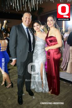 Omar García, Regina García y Jessica Bravo