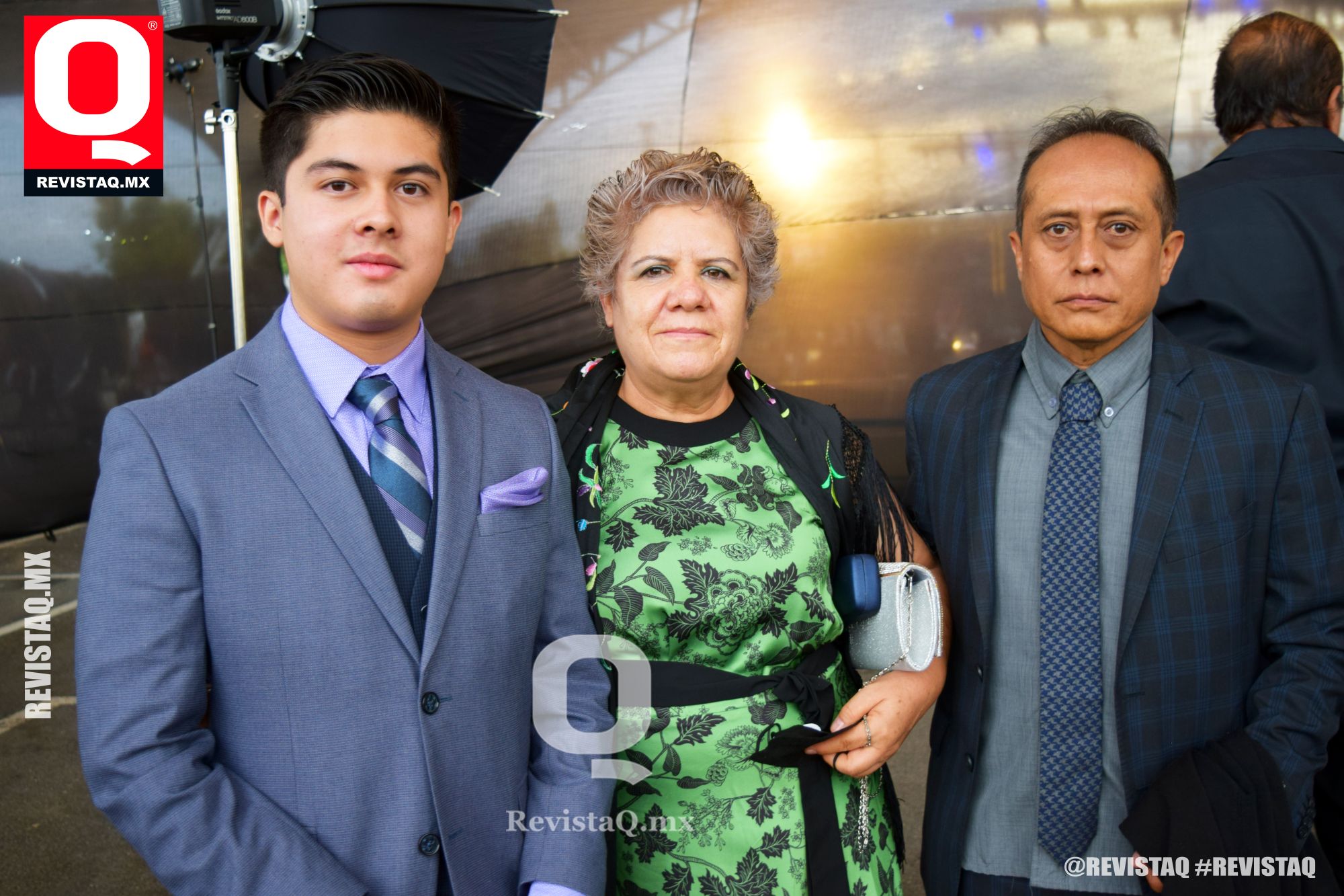 Q RETRO. - VIVEN SU GRAN NOCHE DE GRADUACIÓN - Revista Q