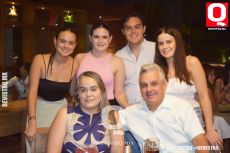 Vanessa Flores Ríos,  Karina Flores Ríos,  Fabiola Ríos, Mauricio Flores Ríos Mauricio Flores y Samantha Flores Ríos