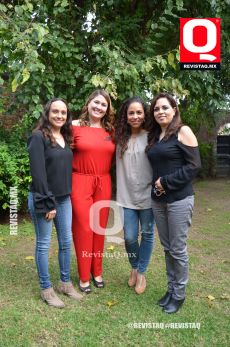 Las organizadora del evento, Tita Gárate, Carol Rodríguez de Gallo, Violeta Medina y Mariana Álvarez