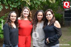 Tita Gárate, Carol Rodríguez de Gallo, Violeta Medina y Mariana Álvarez