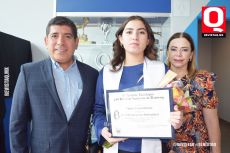 Fernando Torres Graciano, Valeria Torres Dávalos y Patricia Dávalos