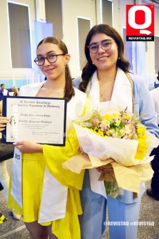 Julia Medina y Carolina Suro