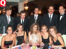 Jorge Correa, José Fox, Luis Gerardo Orozco y Chuy Vázquez  con sus respectivas esposas