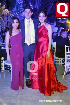 Melissa Orozco, Eduardo Campos y Camila Campos.