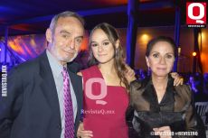 Roberto Magallanes, Paola García Sáinz y Cecilia Magallanes