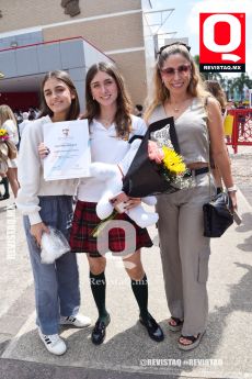Helena Langley, Milena Langley y Aranzazu Navarrete