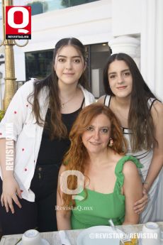 Valentina Orozco, Mariel Orozco y Sandra Padilla