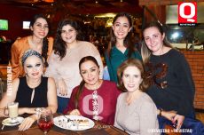 Carolina Parada, Fernanda Parada, Daniela González, Daniela Babayán, Bertha Orozco, Mayte González y Betty Rodríguez