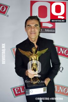 Adrián Uribe