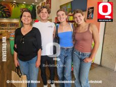 A   Diana Castillo en familia