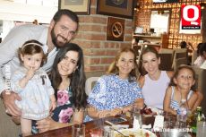 Daniel Mojica, Paulina Martín, Fernanda Mojica, Luisa Margarita Mojica, Alejandra Mojica y Rafaela Reyes