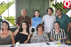 Cesar Villareal, Agueda Villareal, Julio Villareal, Julio Villarreal, Cielo Villarreal, Natalia Villarreal, Cielo Villarreal y Agueda Hernández