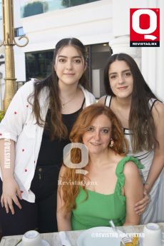 Valentina Orozco, Mariel Orozco y Sandra Padilla
