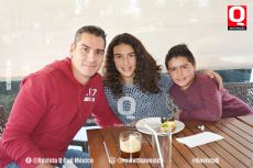 A  Carlos Andrade, Isabella Andrade y Fabio Andrade