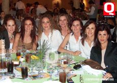 A   Mary Villalobos,Regina Yamin, Lulú Aguado, Blanca Hernández,Pato Pons, Morusa Santamaria y Borre Orozco