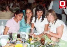 Mary Salgado, Marifer García y Valentina Soto