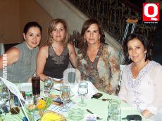 Rosy Nienow, Magena Fortes, Ivy Lomelín  y Aide Torrado