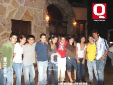 Toño García con sus amigos