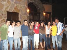 Toño García con sus amigos