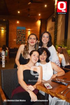 Natalia Urtaza, Mariana Urtaza, Celia Ruiz de Esperza y Andrea Urtaza