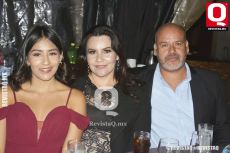 Adriana Isabel Narváez, Alondra Rivera y Jaime Narváez