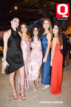Populares María José Pérez, María Inés Nassar, Valeria Cordero, Michelle Ulibarri e Isabella Martínez