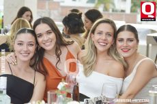 A   Renata de la Vega,Giovanna Moreno, Paulina Medrano y Valeria González