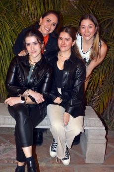 Michelle Ramírez, Regina Moreno,  Dania Moreno y Viviana Moreno
