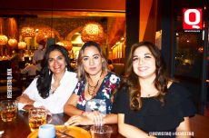 Sonrientes, Iliana Arellano, Karina Uhlig y Krishna Huerta