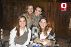A  Ceci Salinas, Tania Lomeli, Lula Castillo y Renata Portugal