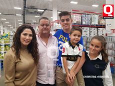 Edgar  Gallardo y familia Revista Q 2019