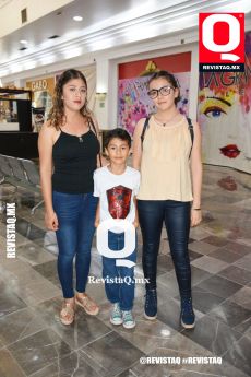 Saraí Reynoso, César Emiliano Sánchez y Marisa Elizabeth Sánchez