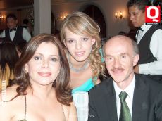 Maria Regina de Alba de González,Roxana González y Luis Rodrigo González
