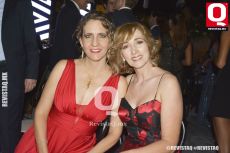 Andrea González y Karla Camarena.