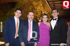 Santiago Ramírez, Jorge Ramírez, Claudia Zavala y Diego Ramírez