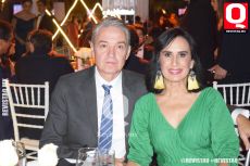 Andrés Macouzet y Claudia García