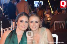 Alejandra Fernández y Mariana Vega