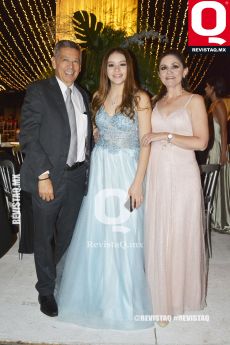 José Luis Gutiérrez, Karen Gutiérrez y Marycarmen Ortega