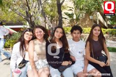 Elsa Noriega,  Gillian Funes, Marian Obregón, Ander Funes y Romina Macedo