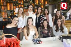 Paulina Martín festejando su cumpleaños con amigas y familiares
