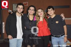 Rosendo Gutiérrez, Adriana Toral Márquez, Adriana Gutiérrez Toral y Juan Pablo Gutiérrez.