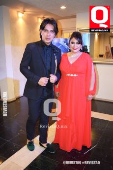 Diseñador Eduardo Villegas y Marisol Ramírez