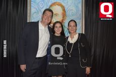 John Trainor, Isabella Trainor y Gema Martínez