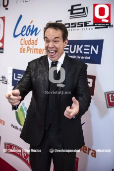 Marcos Valdés hijo del Loco Váldez en los Premios Q