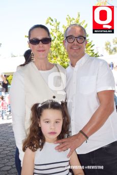 Estela Maldonado, Luisa Garibi y Gabriel Garibi