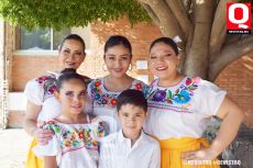 Sandra Atilano, Alessandra Márquez, María José Vite, Alejandro Márquez y Nadia Prado
