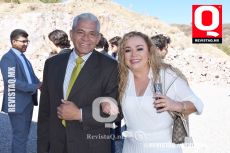 Profesor Salvador Arriola y Amaya Hernández