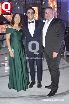 Claudia González Cavazos. Marco Aceves y Miguel Colunga