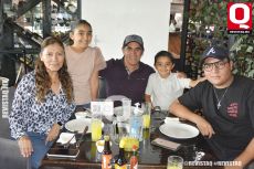 Tere Ventura, Regina Pérez, Miguel Pérez, Mateo González y Emilio Pérez